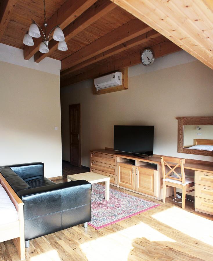Hotel Orix Яхимов Екстериор снимка