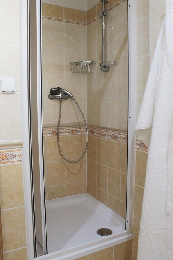 Hotel Orix Яхимов Екстериор снимка