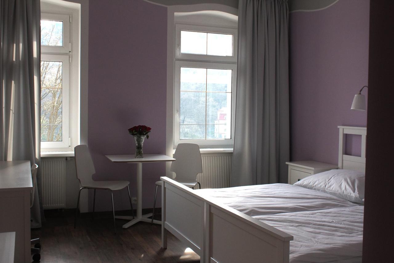 Hotel Orix Яхимов Екстериор снимка
