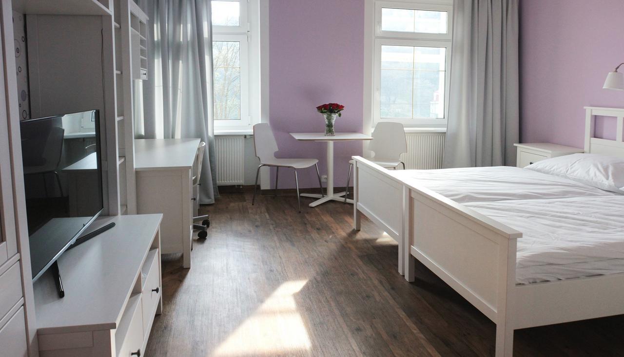 Hotel Orix Яхимов Екстериор снимка